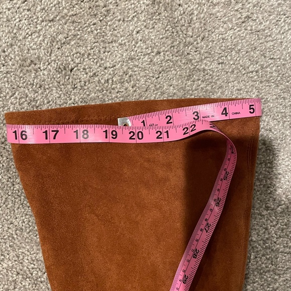 Over the knee boots - Picture 3 of 10